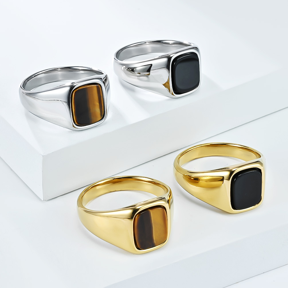 Mens Signet Ring - 新しいファッションヴィンテージステンレススチールタイガーアイブラックストーンシグネットリング（メンズ）