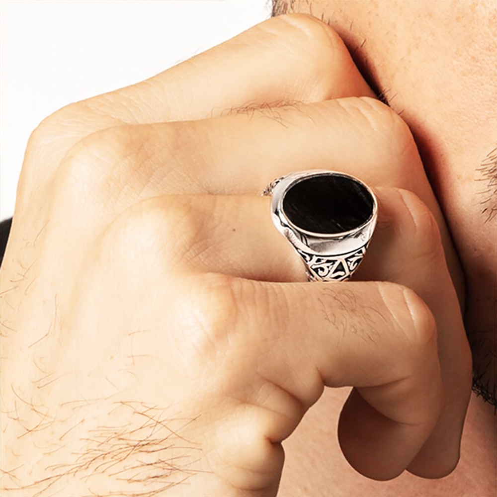 黒オーバルシグネットリングヨーロッパスタイルファインジュエリ - Mens Signet Ring のレビューと価格