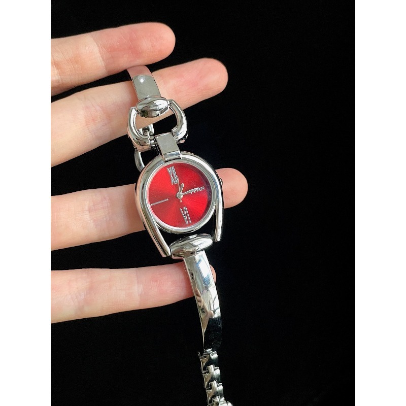 ヴィンテージ ロージーグロウ モーメントウォッチ - Moments Watches & Jewelry Burlington のレビューと価格