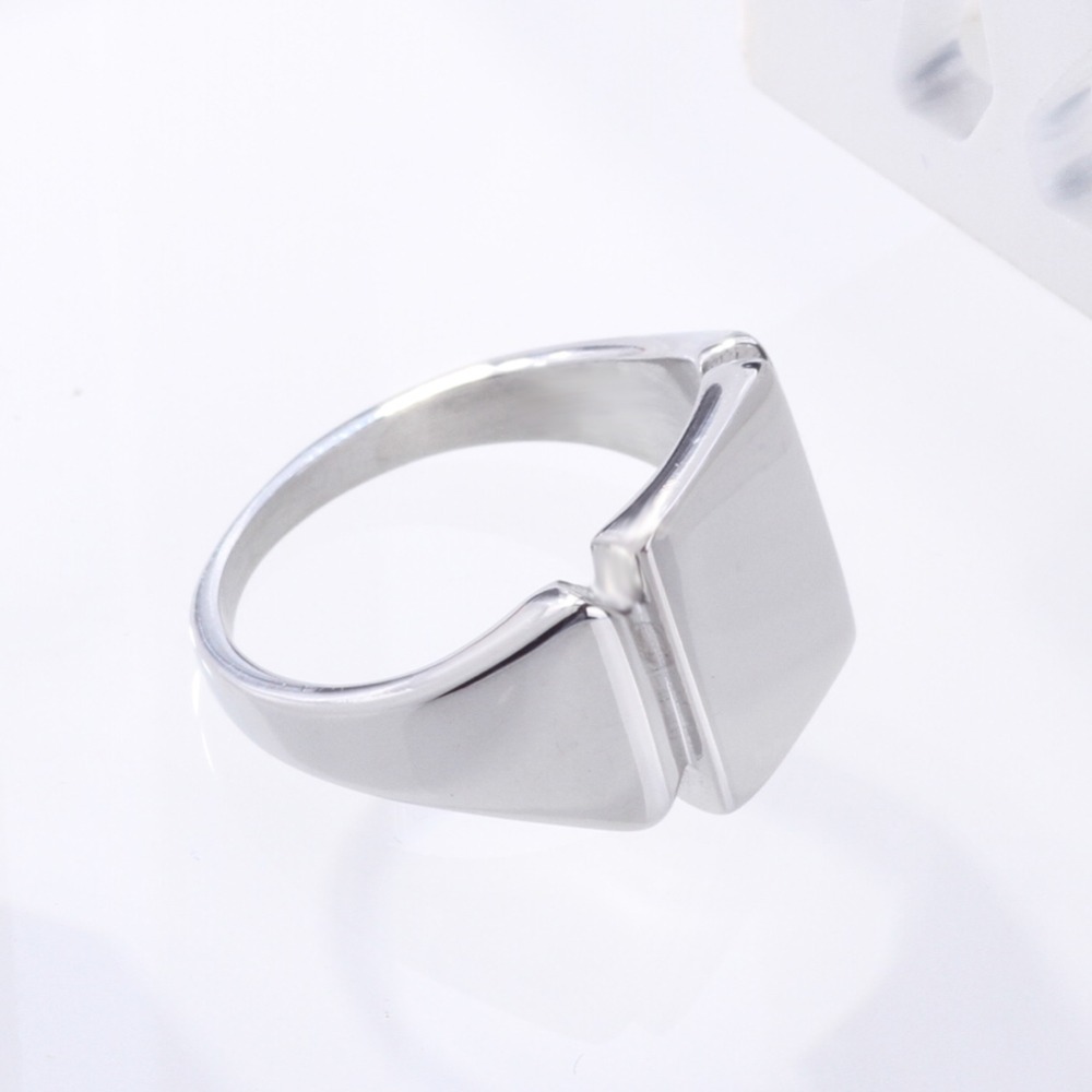 男性のための魂の形をしたチタンスチールリング,ミラーリング付 - Mens Signet Ring のレビューと価格