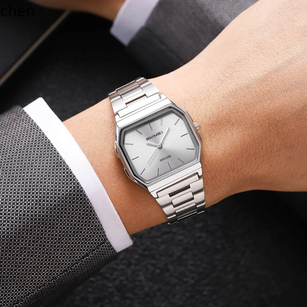 X-15 モーメントビューティー クラシックレトロ スチール - Moments Watches & Jewelry Burlington のレビューと価格