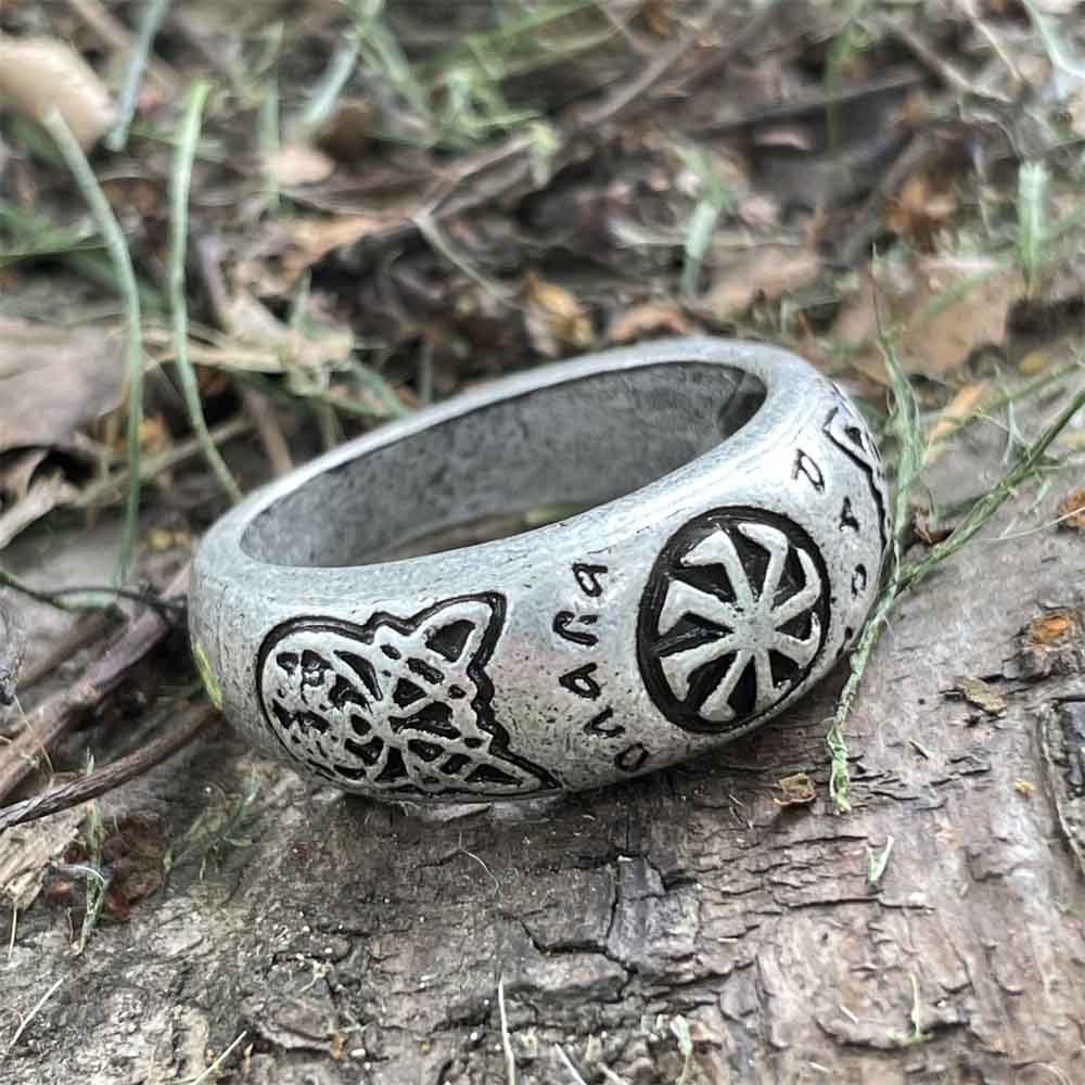 Nosalgiakolovrat-男性用の記号付きナット,ヴ - Mens Signet Ring のレビューと価格