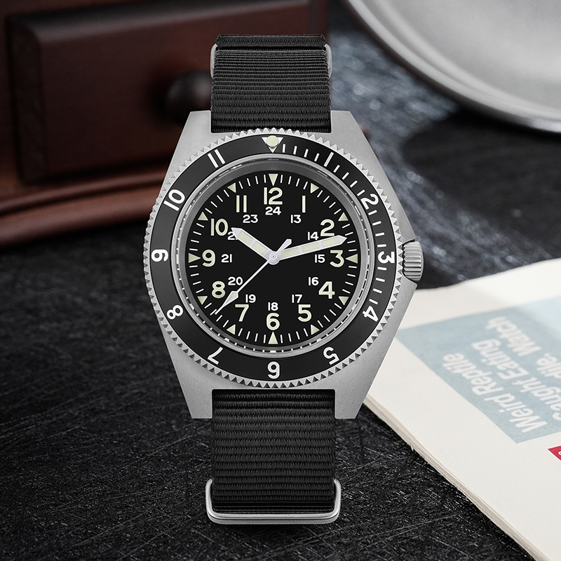 Watchdives WD1972 クォーツ時計サファイア夜 - Jewelry For Watches のレビューと価格